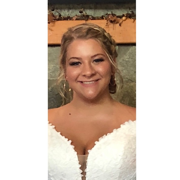 Meet your Posher, Mariellen - Picture 1 of 1